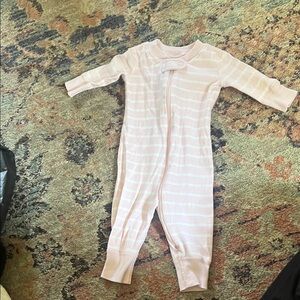 Hannah andersson baby girl sleeper size 0-3